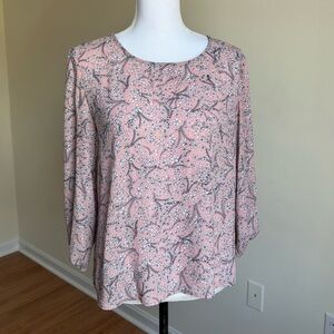 W5 || Woman’s Floral Pin Top size Small